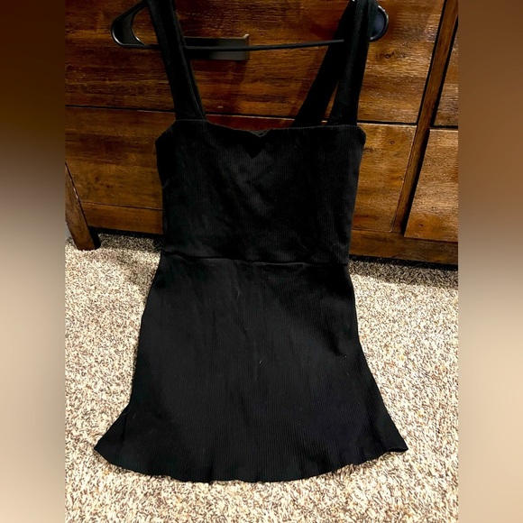 🩷VS PINK ROMPER SIZE L - Picture 1 of 4